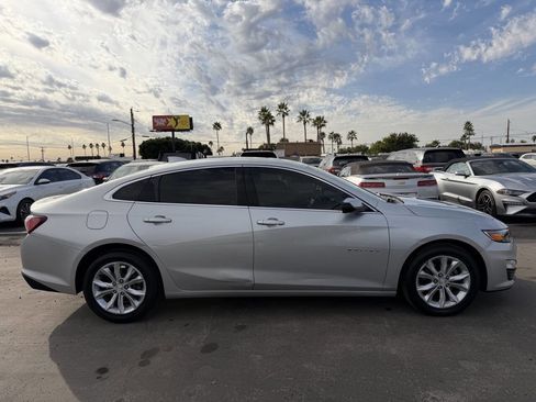 Used 2019 Chevrolet Malibu LT image 12