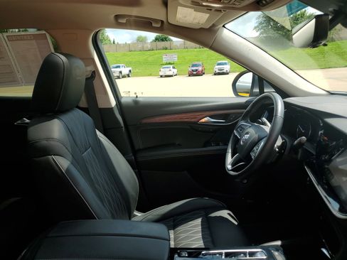 Certified 2022 Buick Envision Avenir w/ Technology Package II image 35