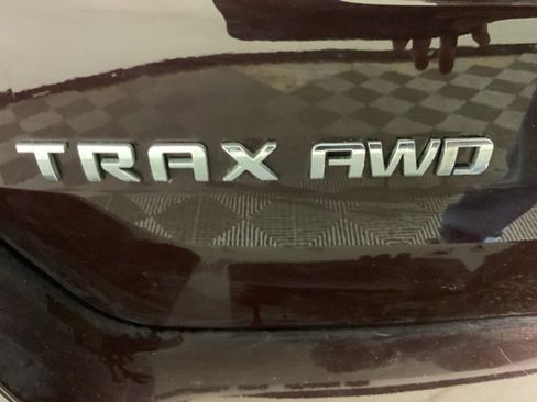 Used 2022 Chevrolet Trax LT w/ LT Convenience Package image 26