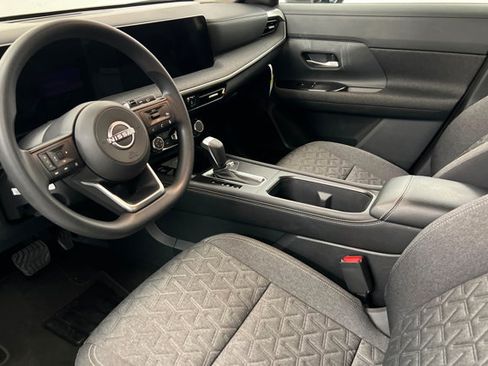 Used 2025 Nissan Kicks SV w/ SV Premium Package AWD/4WD image 15