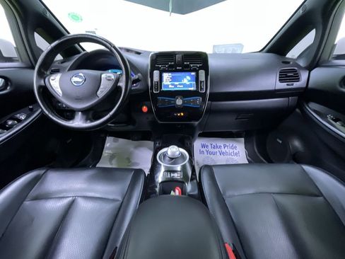 Used 2013 Nissan Leaf SL w/ Premium Pkg image 19