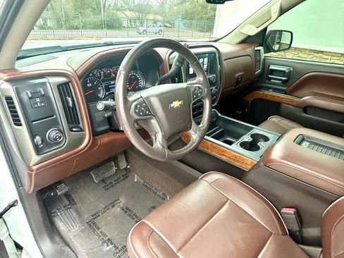 Used 2017 Chevrolet Silverado 1500 High Country image 14