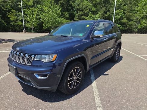 Used 2017 Jeep Grand Cherokee Limited AWD/4WD image 7