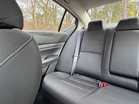 Used 2025 Nissan Altima 2.5 SV image 40