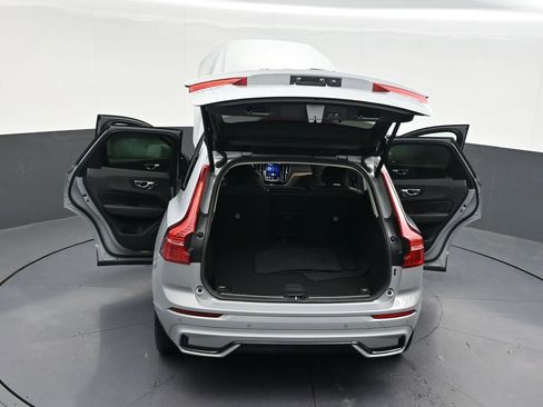 Used 2024 Volvo XC60 B5 Plus AWD/4WD image 38