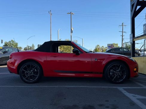 Used 2015 MAZDA MX-5 Miata Club RWD image 4