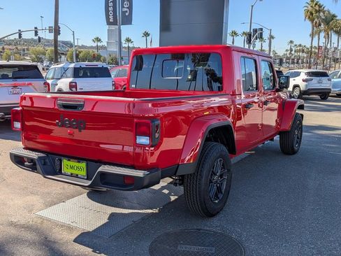 New 2026 Jeep Gladiator Sport image 3