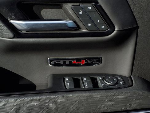 Used 2023 GMC Sierra 1500 AT4X w/ AT4X AEV Edition image 18