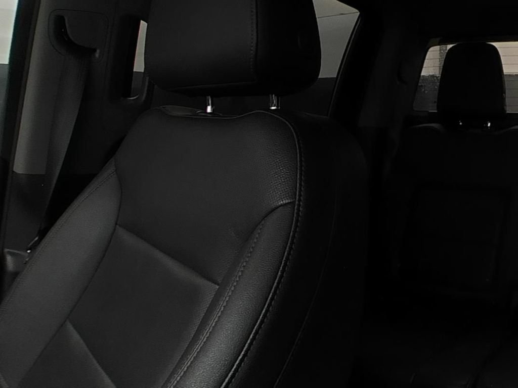 Used 2022 Chevrolet Silverado 1500 LTZ w/ LTZ Premium Package AWD/4WD image 9