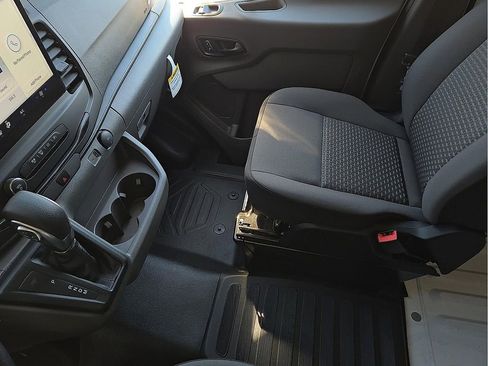 New 2026 Ford Transit 250 148 Medium Roof RWD image 20