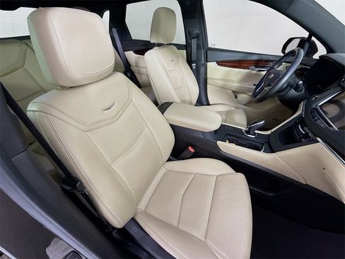 Used 2019 Cadillac XT5 Premium Luxury image 29