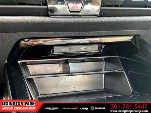 Used 2024 Volkswagen GTI SE FWD image 15