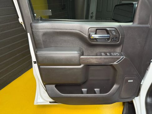 Used 2020 Chevrolet Silverado 1500 LTZ image 33