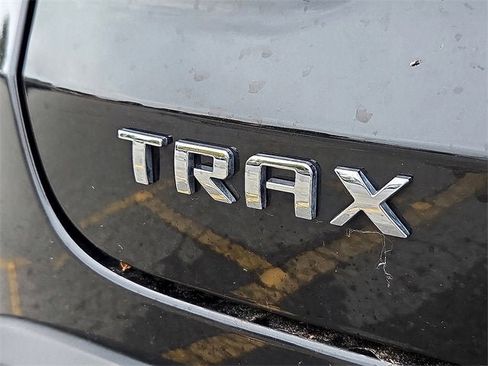 Certified 2025 Chevrolet Trax LS image 12
