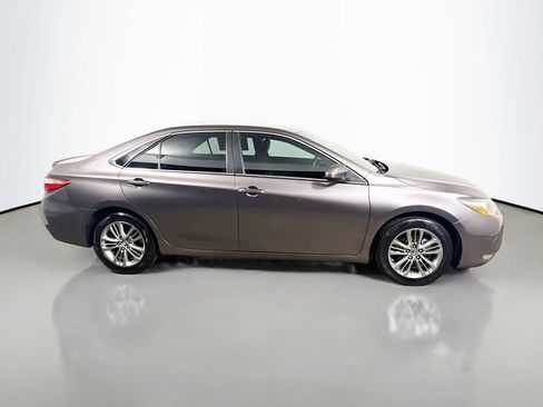 Used 2015 Toyota Camry SE FWD image 8