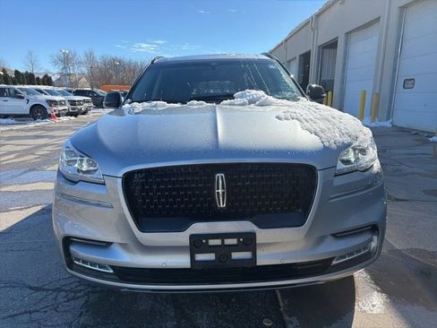 Used 2023 Lincoln Aviator Reserve w/ Equipment Group 201A image 10