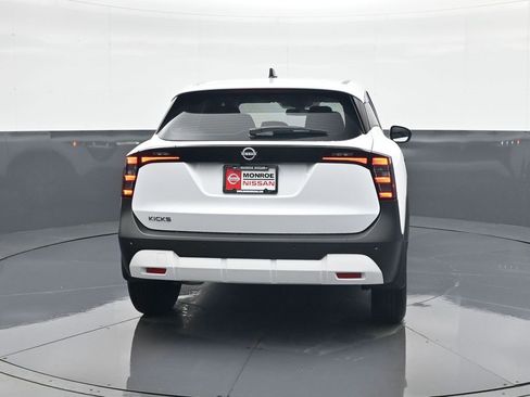 New 2026 Nissan Kicks S image 6