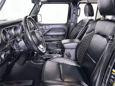 Used 2022 Jeep Gladiator Overland image 20