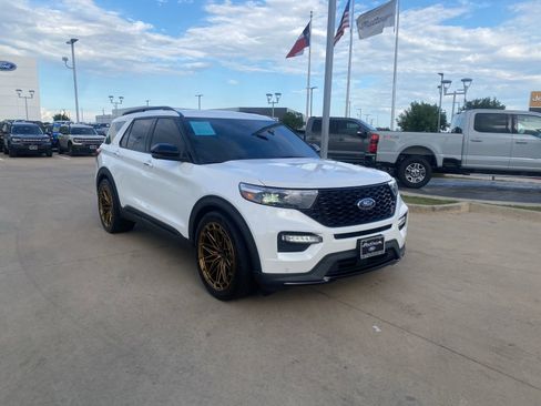Used 2023 Ford Explorer ST w/ Equipment Group 401A AWD/4WD image 8