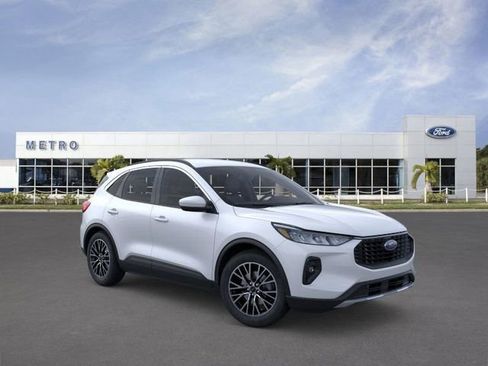 New 2025 Ford Escape SE image 7