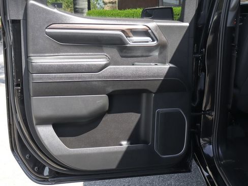 Used 2023 Chevrolet Silverado 1500 RST AWD/4WD image 40