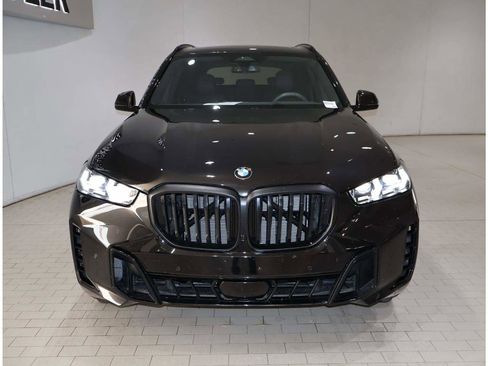 Used 2025 BMW X5 sDrive40i w/ M Sport Package RWD image 9