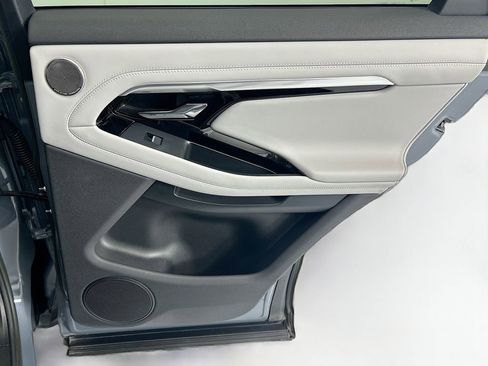 Used 2023 Land Rover Range Rover Evoque HST image 26