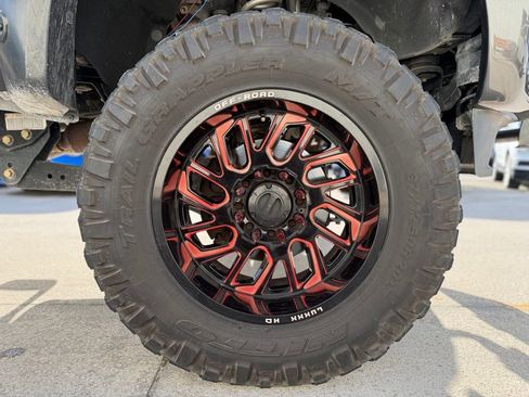 Used 2016 Ford F250 Lariat w/ Lariat Ultimate Package image 12