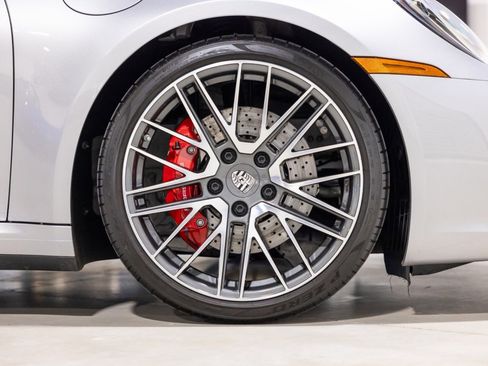 Used 2024 Porsche 911 Carrera S w/ Sport Package image 19