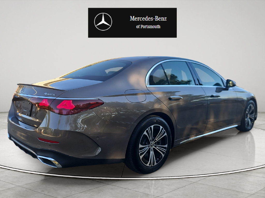Used 2024 Mercedes-Benz E 450 4MATIC Sedan image 5