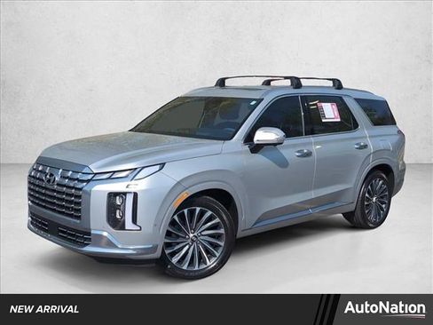 Used 2023 Hyundai Palisade Calligraphy image 1