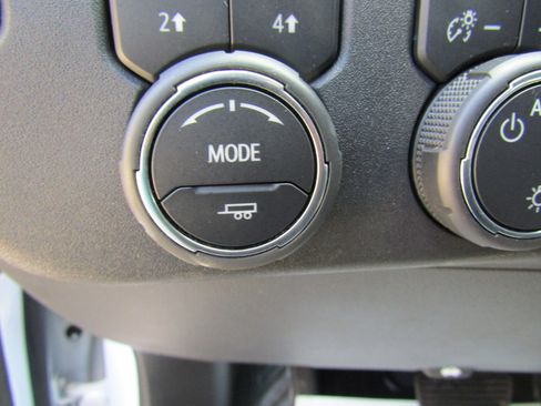 Used 2023 Chevrolet Silverado 1500 LT image 22