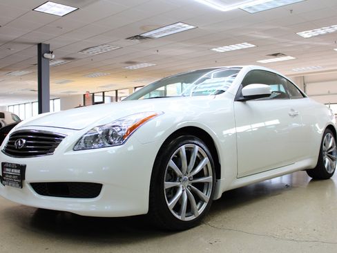 Used 2010 INFINITI G37 Sport w/ Premium Pkg image 7