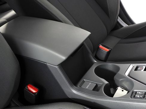 Certified 2025 Subaru Crosstrek 2.0i Premium image 16