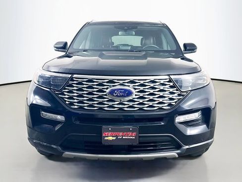Used 2020 Ford Explorer Platinum w/ Premium Technology Package image 4
