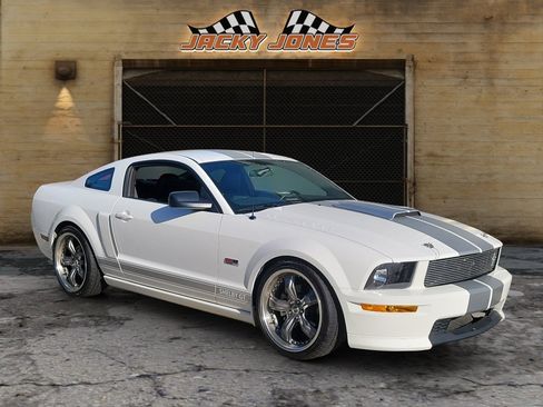 Used 2007 Ford Mustang GT RWD image 8