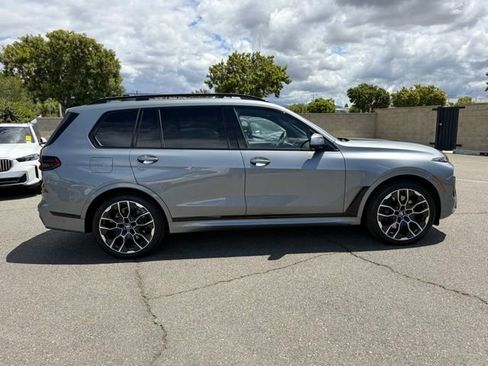 Used 2026 BMW X7 xDrive40i w/ M Sport Package AWD/4WD image 7