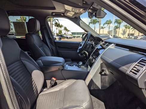 Used 2023 Land Rover Discovery S R-Dynamic image 35