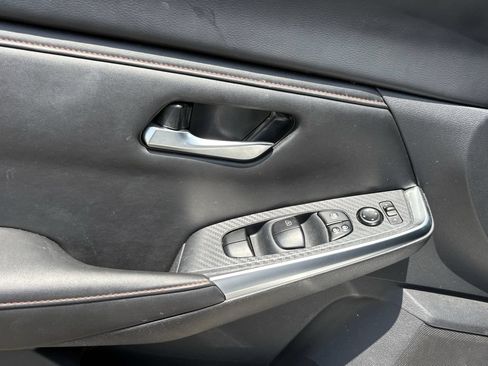 Used 2024 Nissan Sentra SR w/ SR Premium Package FWD image 11