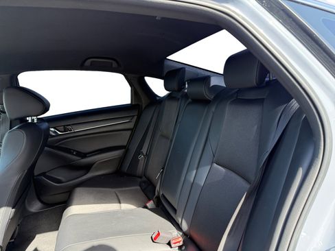 Used 2022 Honda Accord Sport image 11