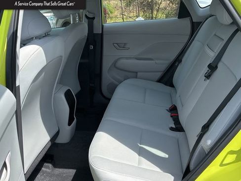 Used 2024 Hyundai Kona SE image 1