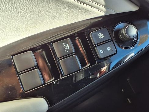 Used 2018 MAZDA MAZDA3 Grand Touring image 23