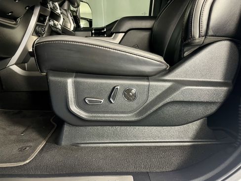 Used 2020 Ford F350 Platinum image 19