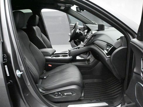 Used 2025 Acura RDX SH-AWD image 15