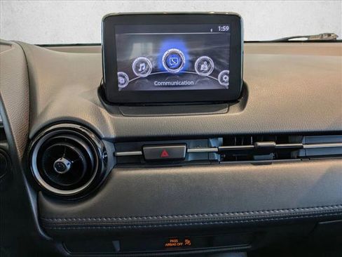 Used 2019 Toyota Yaris LE image 14