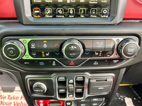 Used 2023 Jeep Wrangler Unlimited Rubicon 4xe AWD/4WD image 46