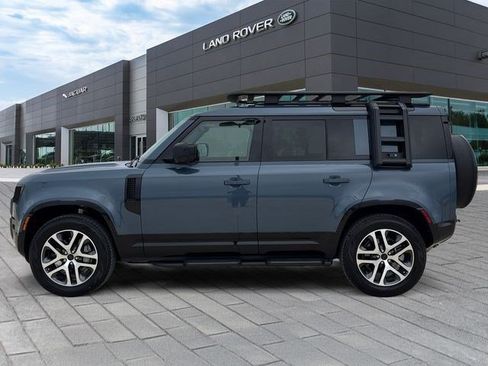 Used 2026 Land Rover Defender 110 X-Dynamic SE AWD/4WD image 2