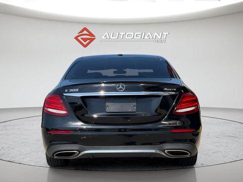 Used 2018 Mercedes-Benz E 300 4MATIC image 9