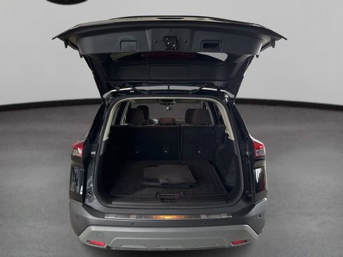 Used 2023 Nissan Rogue SV image 11