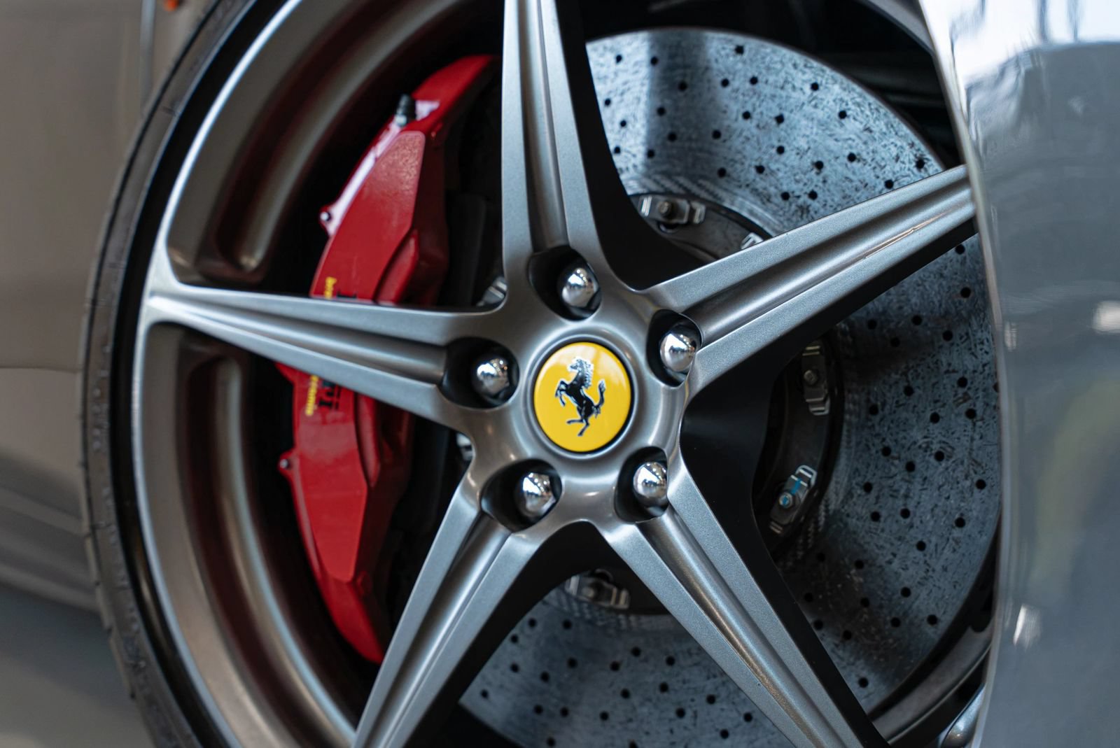 Used 2013 Ferrari 458 Spider RWD image 6